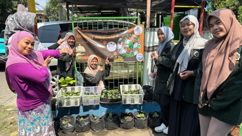 Dokumentasi pemasangan banner pada UMKM 