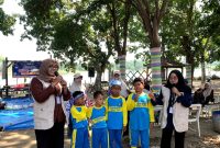 Mahasiswa KKN UIN Sunan Ampel Surabaya Kelompok 81 bersama MI Muhammadiyah 11 Jabung menggelar kegiatan outbound di kawasan Kendal pada Ahad, 19 Juli 2026. Kegiatan ini menjadi penutup rangkaian Matamuda yang telah berlangsung selama sepekan.