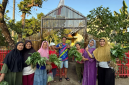 Ibu-Ibu Dukuh Karang Kepoh, Desa Pager Pasca Piket 
Rutinan Kebun Toga. (Dok. Pribadi/KKN Kelompok 226 UNS)