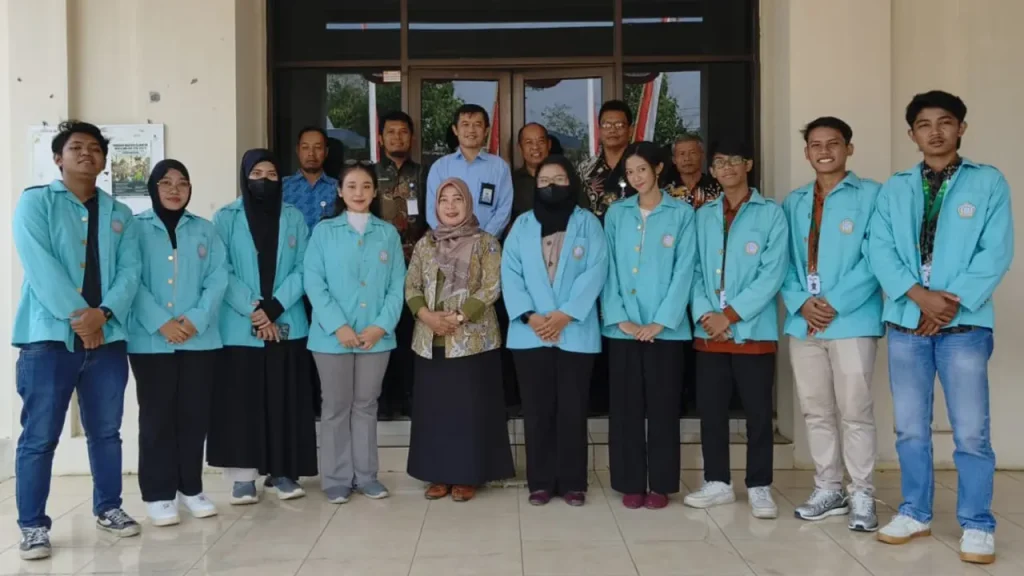 Dokumentasi bersama. Sumber: Dok. Pribadi/Kelompok KKN Literasi 123 Desa Sedayu