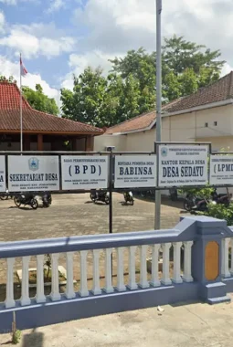 KKN Literasi 123 UNS Dorong Digitalisasi UMKM dan Penguatan Karakter Anak di Desa Sedayu
