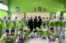 foto bersama siswa siswi SMK Sabilul Huda dan mahasiswa KKN UIN Walisongo Semarang mengenai edukasi kesehatan reproduksi sangat penting diserap oleh seluruh peserta didik tanpa memandang gender. (Doc. Pribadi)