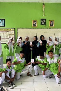Edukasi Menstruasi di SMK Sabilul Huda Demak Libatkan Siswa Laki-laki untuk Cegah Stigma
