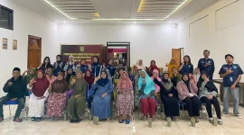 Dokumentasi bersama setelah pelaksanaan program kerja bertajuk “Pertanian Terpadu: Ketahanan Pangan Mandiri” di Dusun Bono. Sumber: Dok. Pribadi/KKN-PPM 18 UMBY