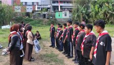 Mahasiswa Magang Kependidikan Terintegrasi (MKT) Universitas Tidar ikut berpartisi aktif mendampingi kegiatan Perkemahan Jumat-Sabtu atau PERJUSA yang dilaksanakan di SMP Negeri 13 Magelang pada tanggal 14 -15 Agustus 2026. (Dok. Pribadi/MKT Untidar SMPN 13 Magelang)