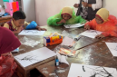 Proses membuat lukisan tiup pada kelas 4. (Dok. Pribadi/KKN 225 UNS)