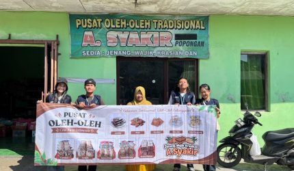 Mendukung SDGs ke-8, Mahasiswa KKN UNS Kelompok142 mendampingi lima UMKM di Desa Tegalgondo dalam memperkuat identitas dan media promosi usaha pada Selasa (11/8/2026). (Dok. Pribadi/KKN 142 UNS)
