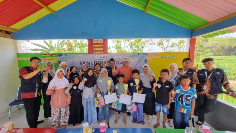Dokumentasi bersama setelah pelaksanaan Lomba Seni Literasi di TK KB Pelangi, Desa Tawangsari, Kecamatan Kerjo, Kabupaten Karanganyar, Minggu (16/8/2026). Foto: Dok. Pribadi/KKN 292 UNS