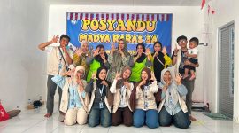 Foto Bersama KKN UIN Walisongo Semarang Posko 51 dan orang tua atau pendamping masing-masing serta kader Posyandu Madya Raras. (Dok. Pribadi/KKN 51 UIN Walisongo)