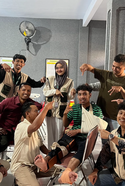 Siap Hadapi Keadaan Darurat, Pokdarwis dan Dewasa Muda Desa Sumberdem Belajar Pertolongan Pertama  