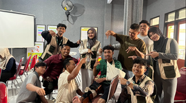 Peserta Mempraktikkan Pertolongan Pertama secara Langsung Didampingi oleh Mahasiswa KKN 179 UNS. Foto: Dok. Pribadi/KKN 179 UNS
