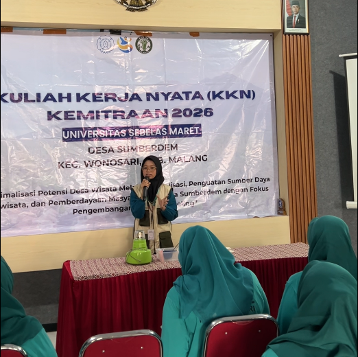 Demonstrasi Proses Pembuatan Pupuk Organik dari Cangkang Telur. Foto: Dok. Pribadi/KKN 179 UNS