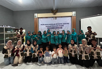 Dokumentasi Bersama Kelompok PKK Desa Sumberdem dalam Kegiatan Sosialisasi Pemanfaatan Cangkang Telur sebagai Pupuk Organik . Foto: Dok. Pribadi/KKN 179 UNS