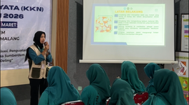 Pemaparan Materi mengenai Pemanfaatan Cangkang Telur sebagai Pupuk Organik. Foto: Dok. Pribadi/KKN 179 UNS