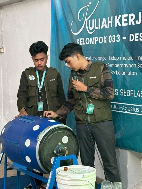 Pengenalan alat dan penjelasan proses kerja alat. Foto: Dok. Pribadi/KKN 033 UNS