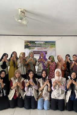 Serai Merah Tak Sekadar Tanaman, KKN UNS Kenalkan Potensinya untuk Produk Rumah Tangga