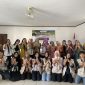 Dokumentasi bersama setelah pelaksanaan edukasi mengenai pemanfaatan serai merah sebagai bahan pembuatan spray penolak nyamuk alami kepada Ibu-Ibu TP-PKK Desa Pager, Kecamatan Kaliwungu, Kabupaten Semarang. Kegiatan ini dilaksanakan pada tanggal 4 Agustus 2026. Foto: Dok. Pribadi/KKN UNS 226 
